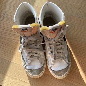 Nike Women’s Blazer